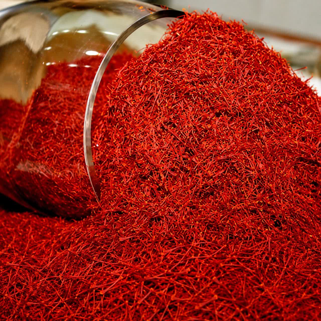 Super Negin Saffron – Beautiful, aromatic, vibrant in color, and highly beneficial.